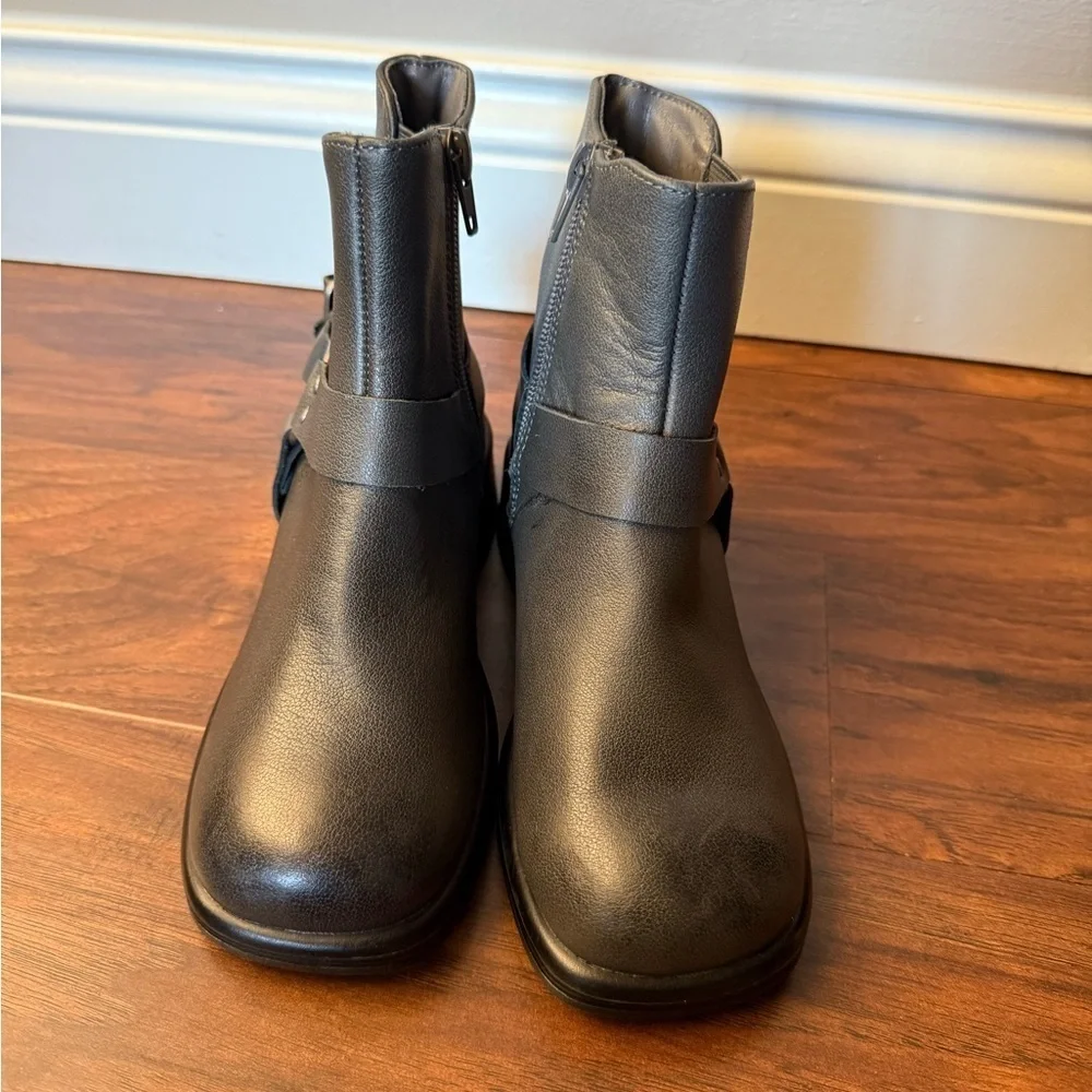 NWOT Steve Madden Stone Leather Motorcycle Rider Ankle Boots-Size 13
